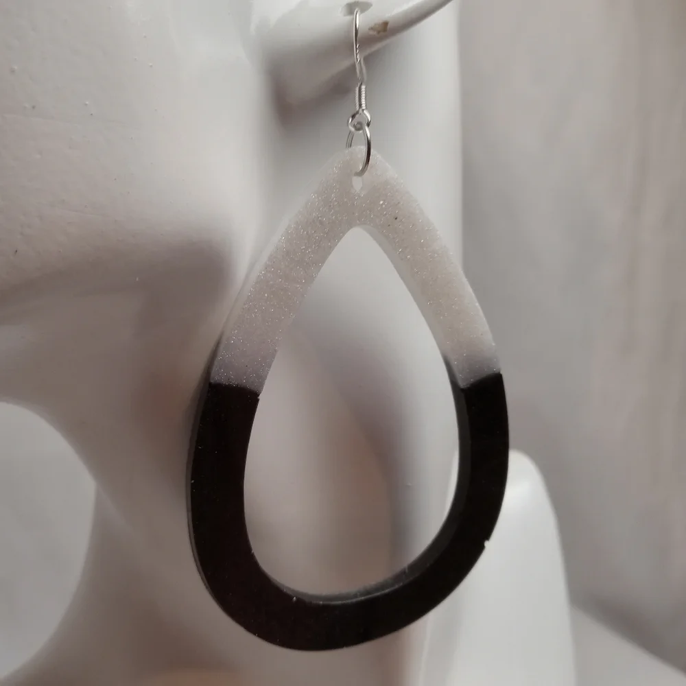 Hand Crafted Black and White Teardrop Earrings